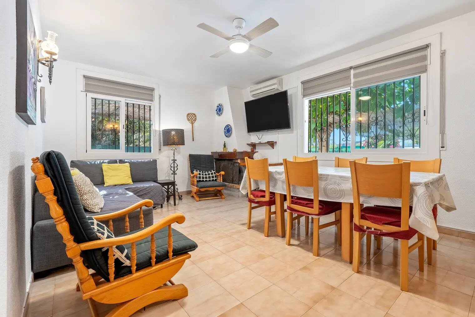 A sala de estar e de jantar